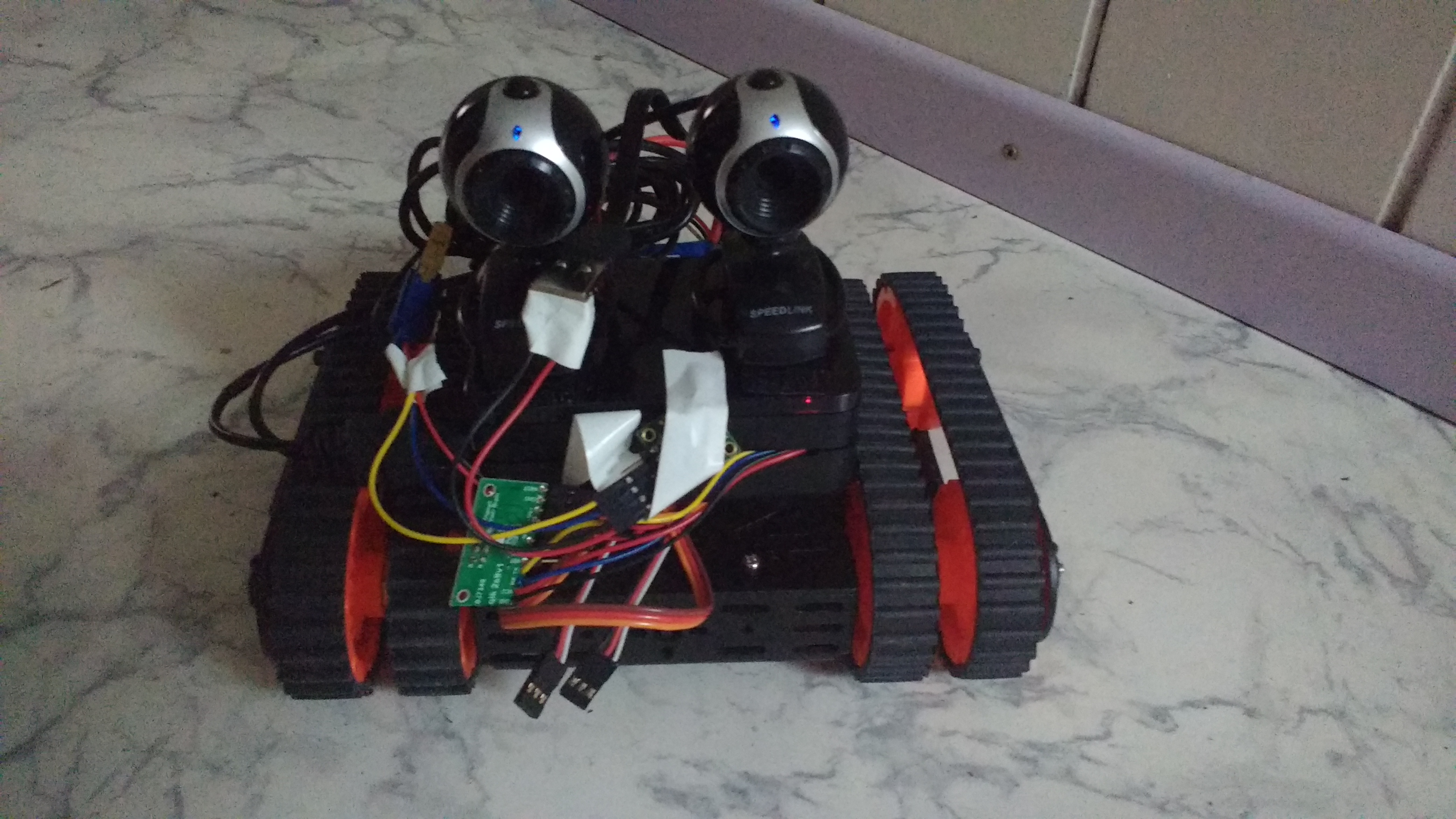 Roboter Front